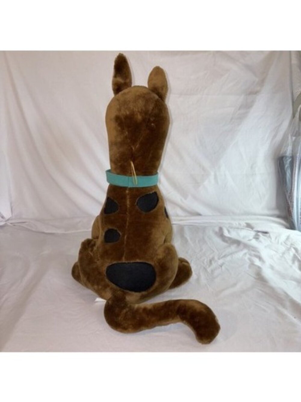 Vintage Scooby-Doo Plush 15" Tall Cartoon Network Stuffed Animal - Picture 4 of 9